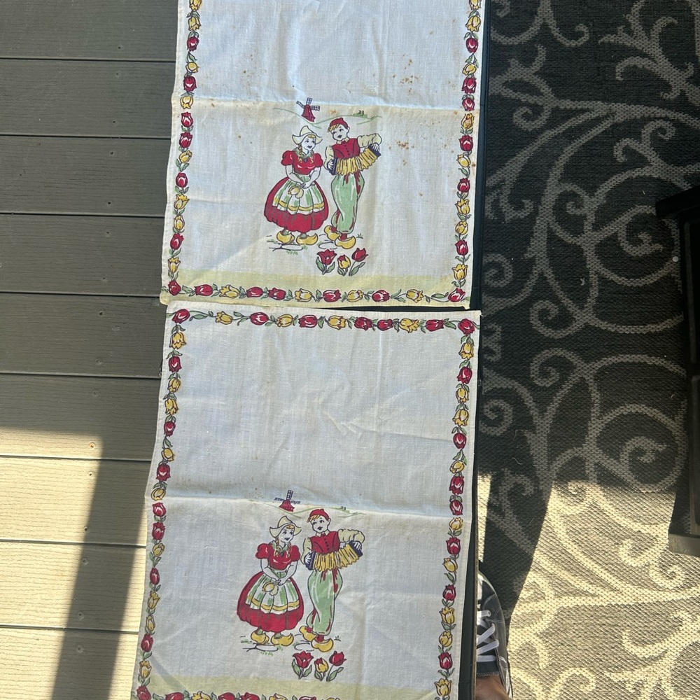 Vintage 1940 Dutch Boy and Girl Kitchen Tea Towels